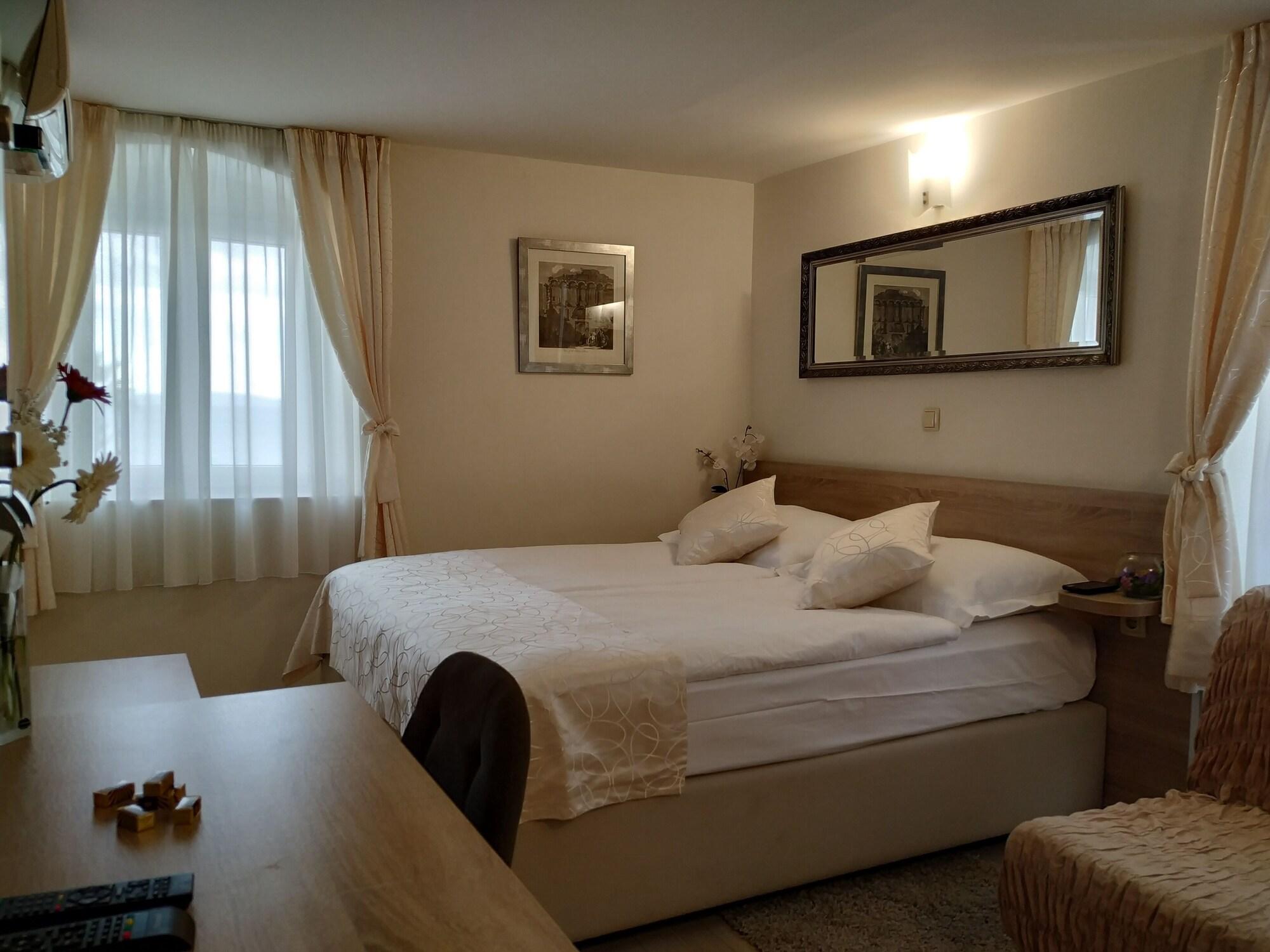 Hotel Kastel 1700 Split Dış mekan fotoğraf